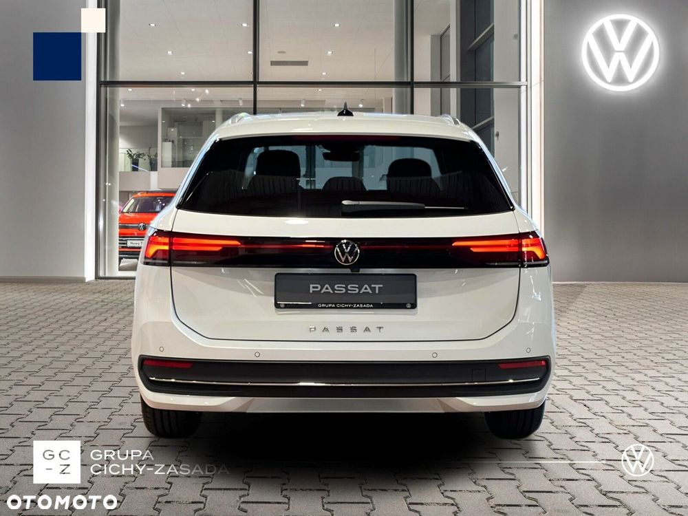 Volkswagen Passat Variant 2.0 TSI Business Plus DSG - 4
