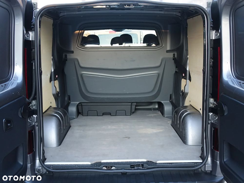 Renault Trafic 6-osobowy L1H1 - 17