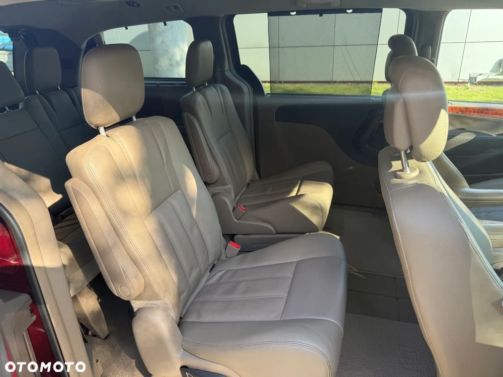 Chrysler Town & Country 3.6 Touring - 17