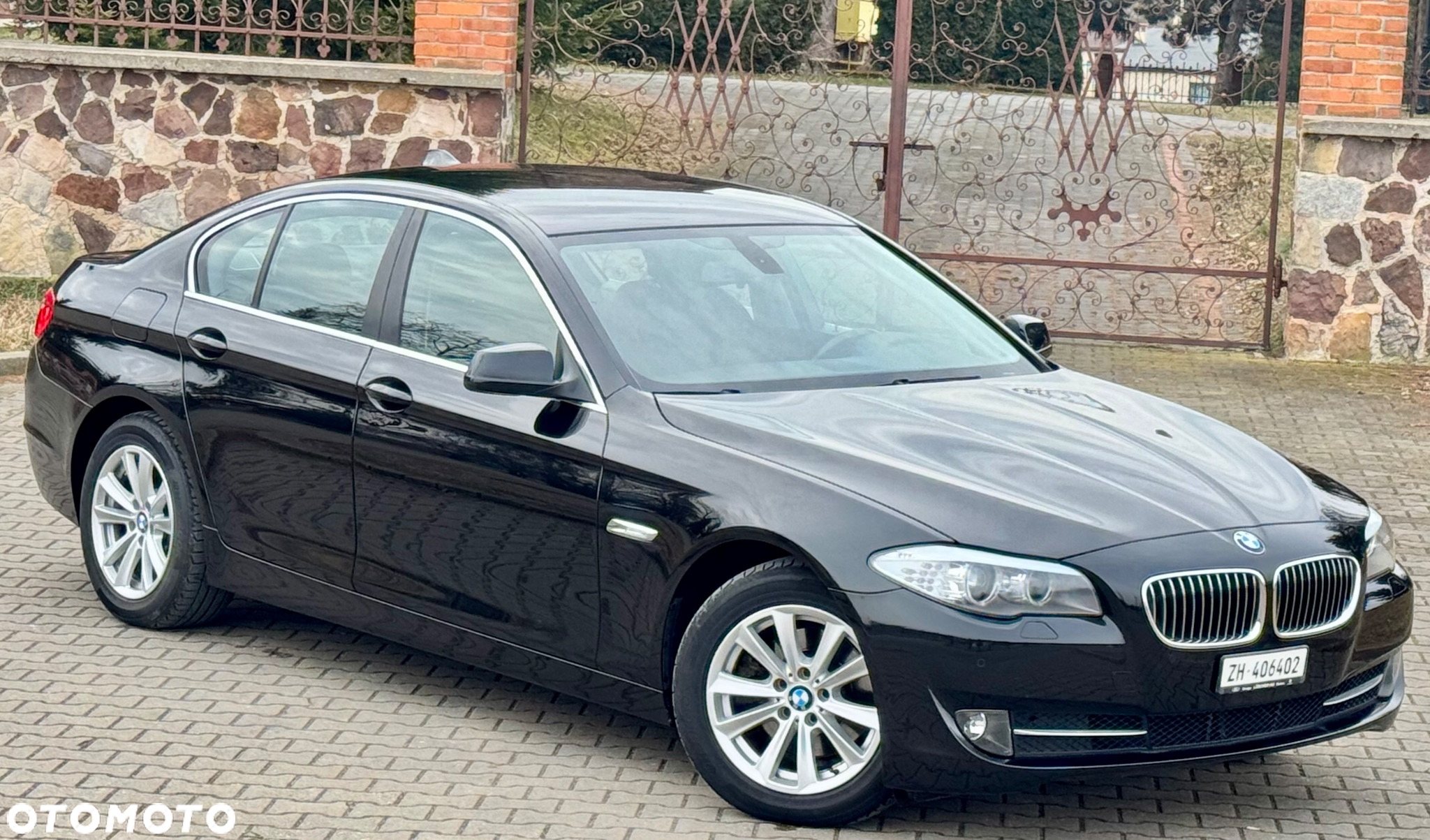 BMW Seria 5 523i - 7