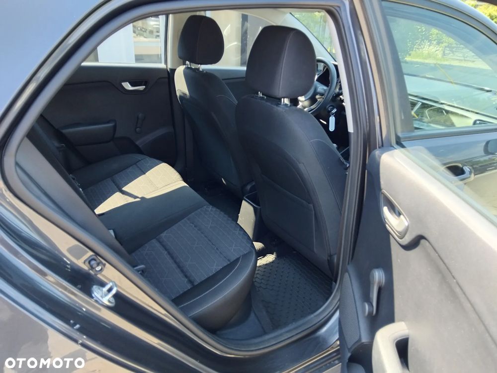 Kia Rio 1.2 M - 23