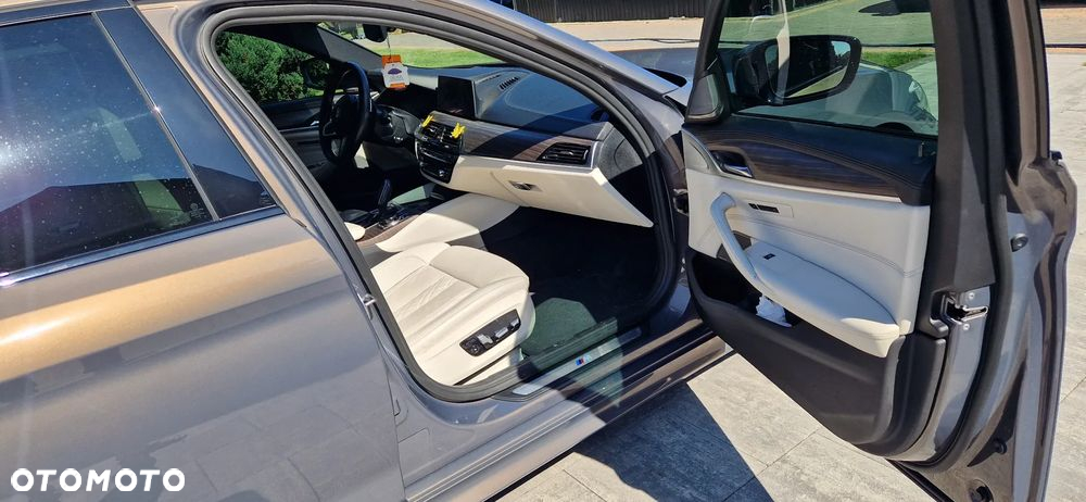 BMW Seria 5 530i xDrive M Sport sport - 3