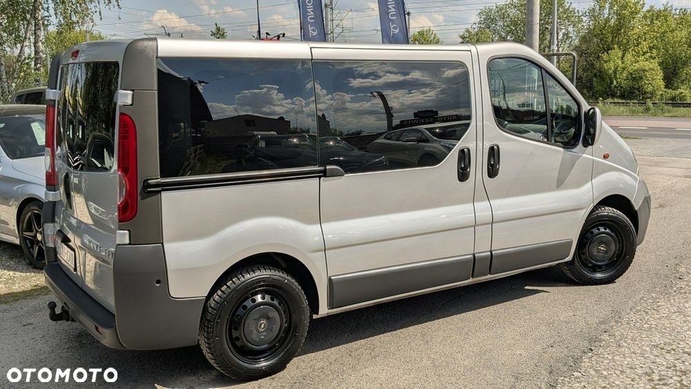 Opel Vivaro - 12