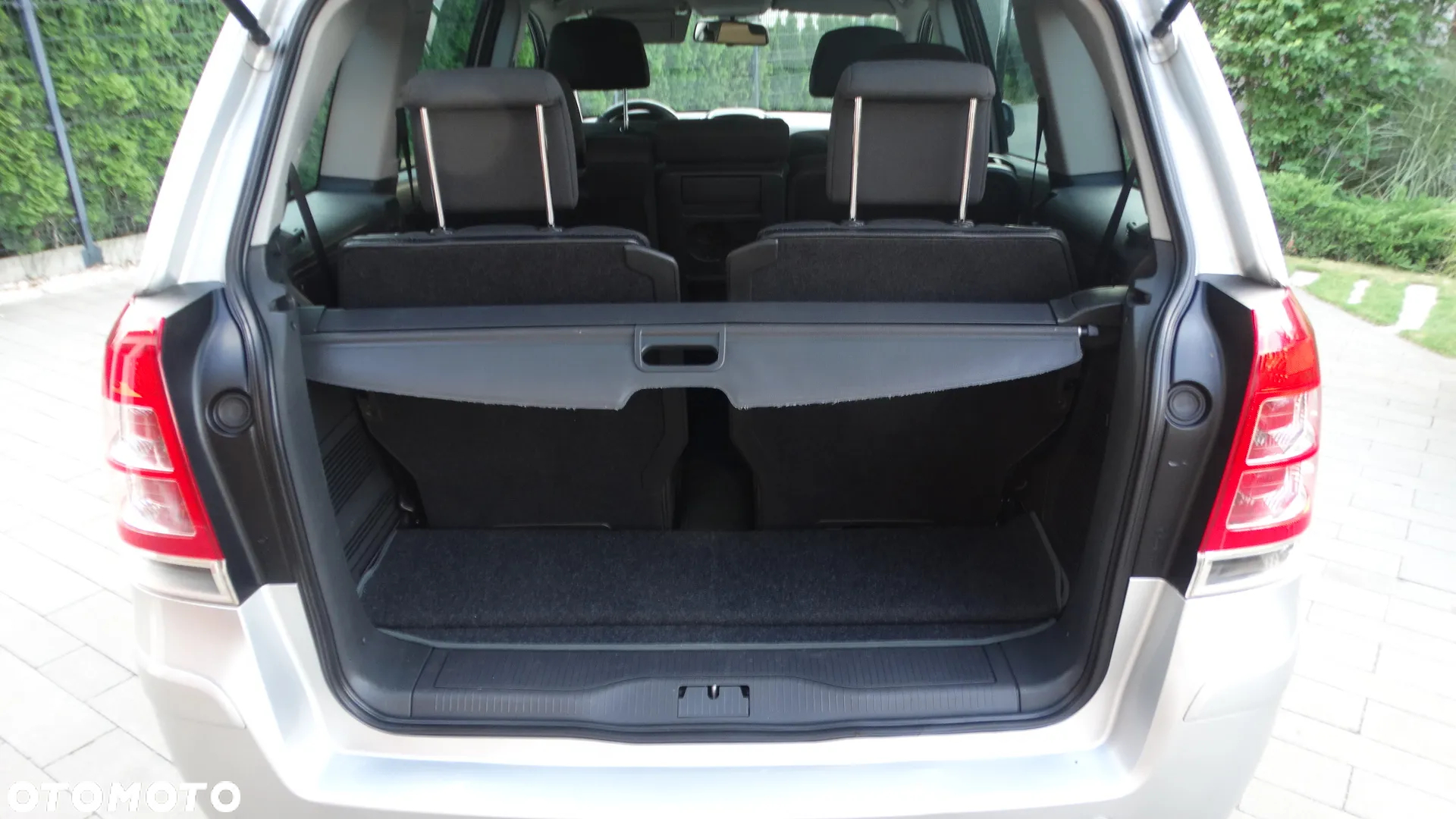 Opel Zafira 1.8 Cosmo - 10