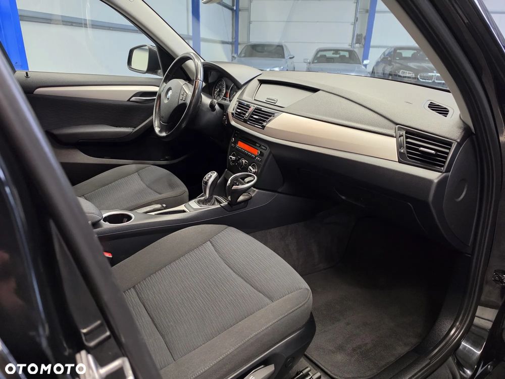BMW X1 xDrive18d Sport Line - 23