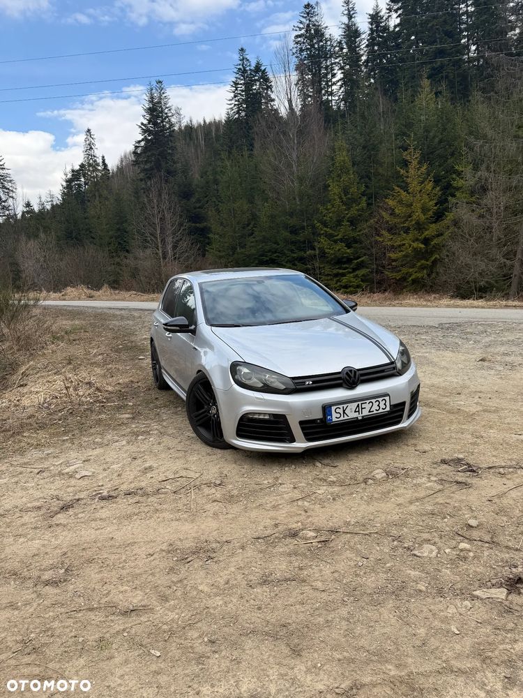 Volkswagen Golf - 1