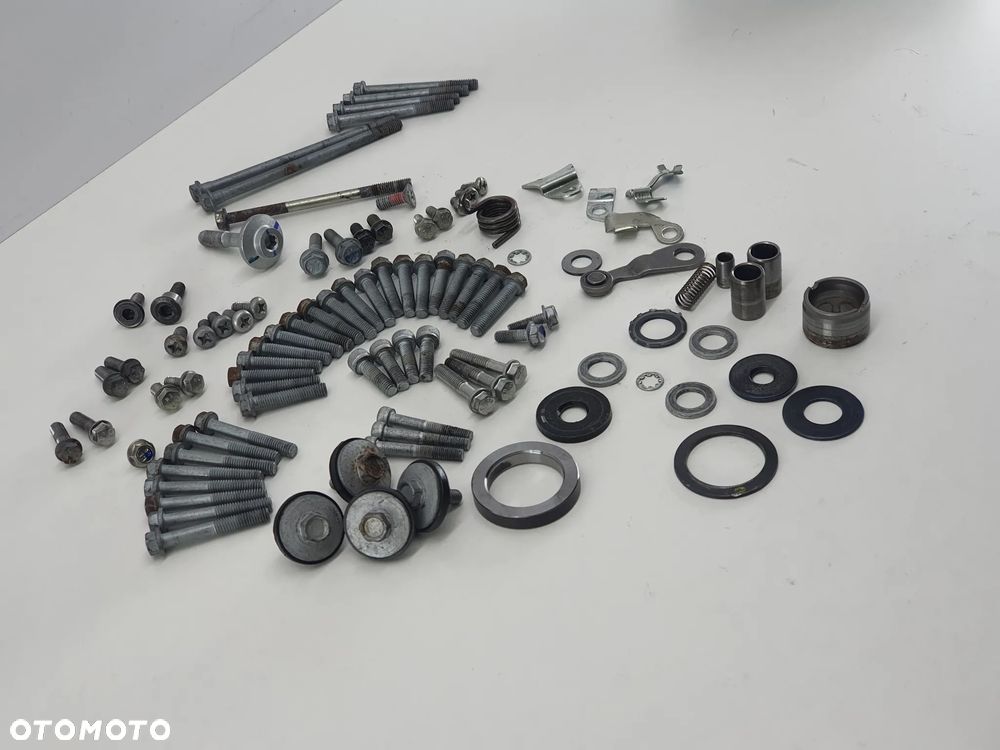 SRUBA SRUBY TULEJKA LPOZYSKO KTM DUKE 125 - 1