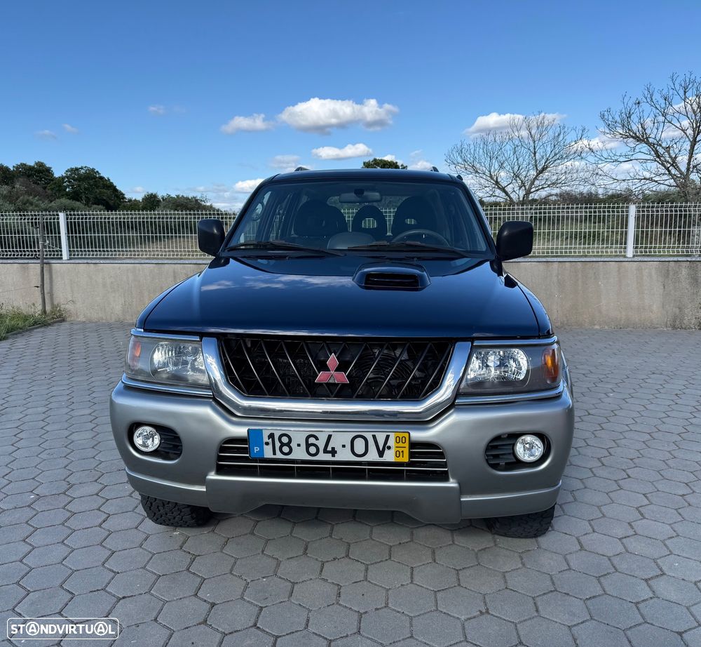 Mitsubishi Pajero Sport 2.5 TD GLS - 2