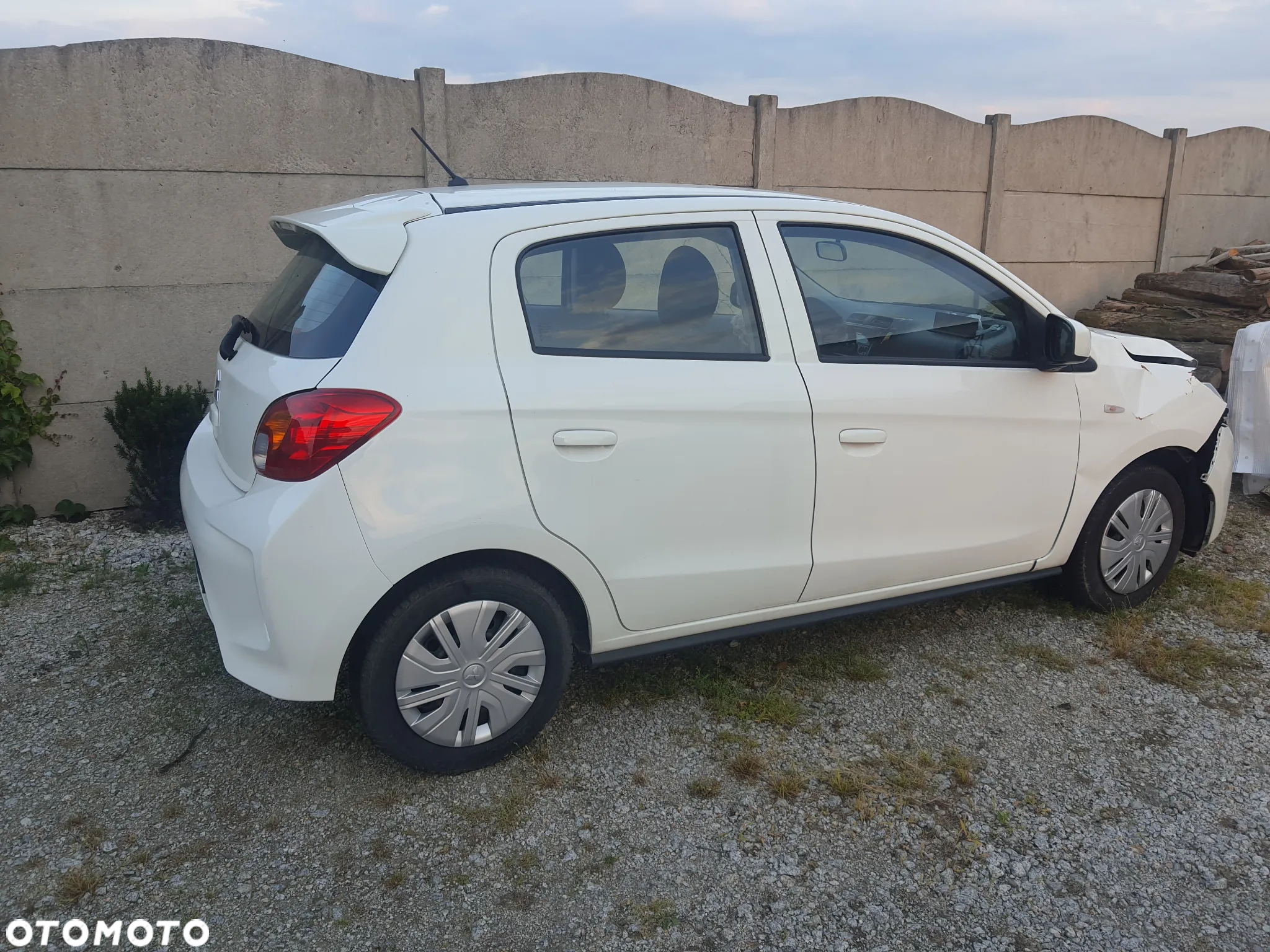 Mitsubishi Space Star 1.0 - 2