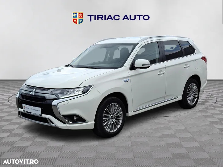 Mitsubishi Outlander 2.4 4WD Plug-In Hybrid - 2