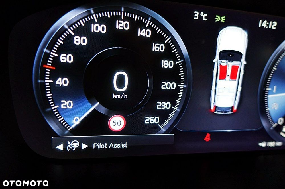 Volvo V90 Cross Country - 27