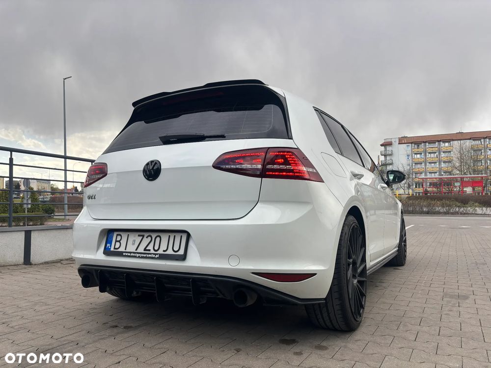 Volkswagen Golf GTI BlueMotion Technology DSG - 1