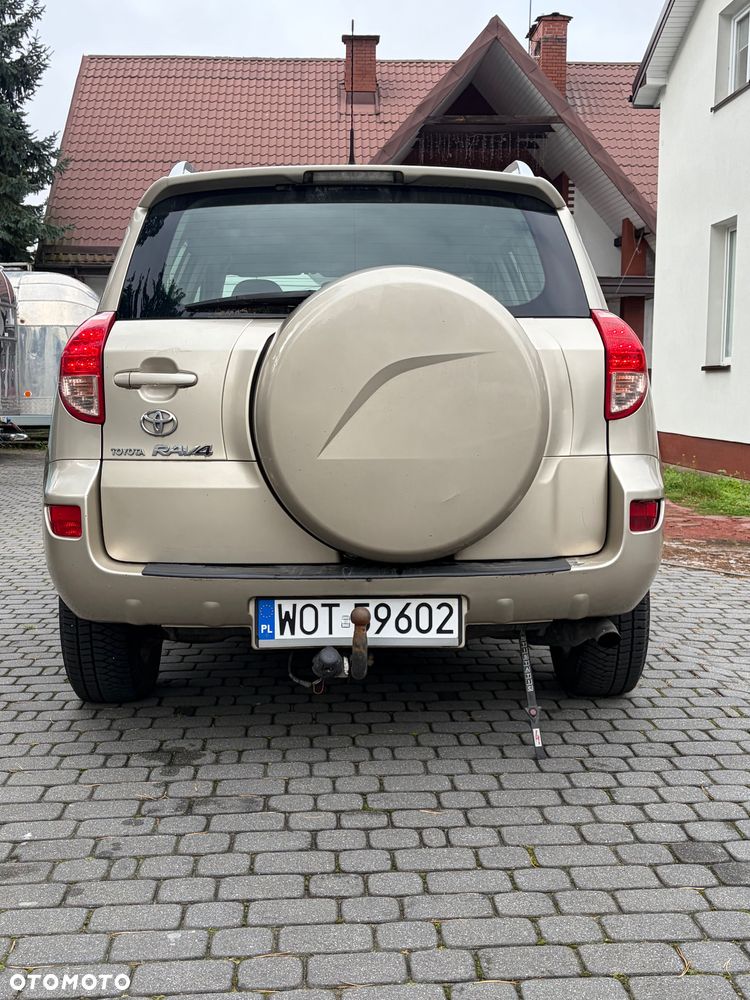 Toyota RAV4 - 3