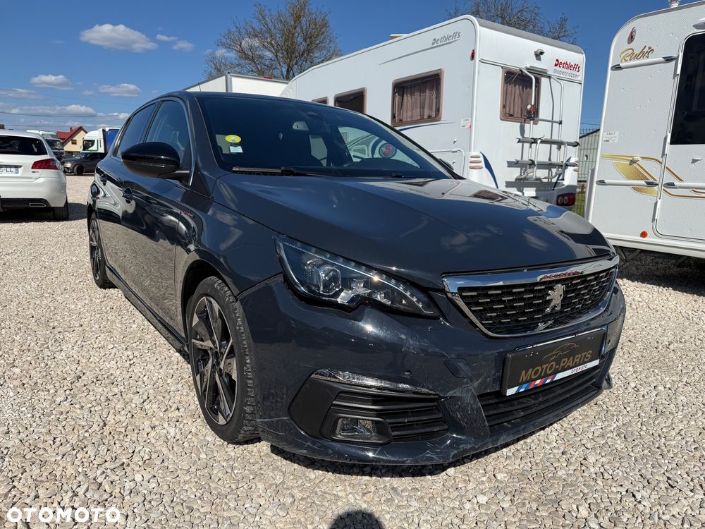 Peugeot 308 - 8