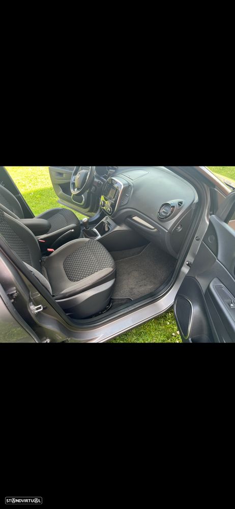 Renault Captur 0.9 TCE Exclusive - 10