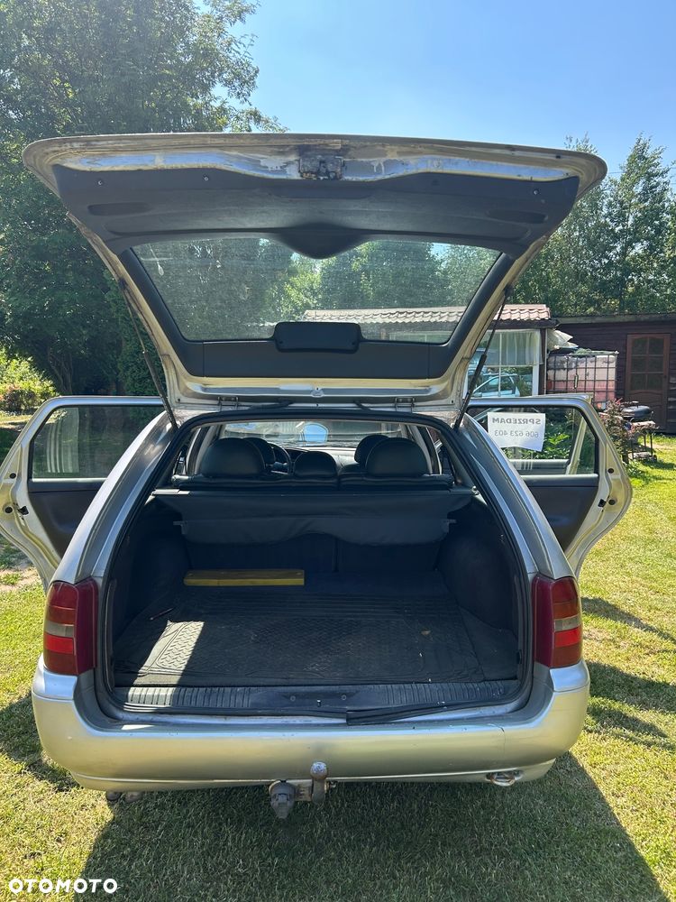 Ford Mondeo 1.8 TD GLX - 7
