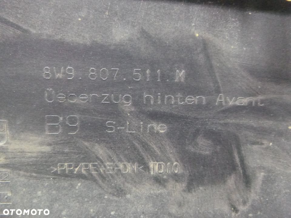 AUDI A4 B9 KOMBI S LINE ZDERZAK TYLNY 8W9807511M - 9