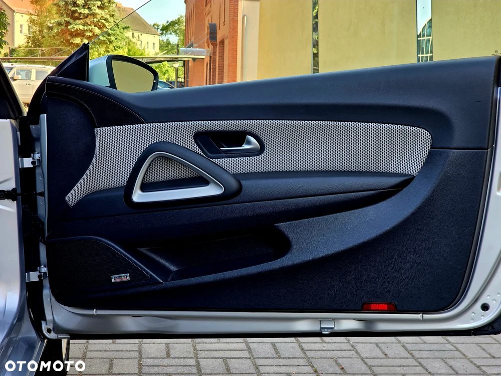 Volkswagen Scirocco 2.0 TDI DSG Life - 23