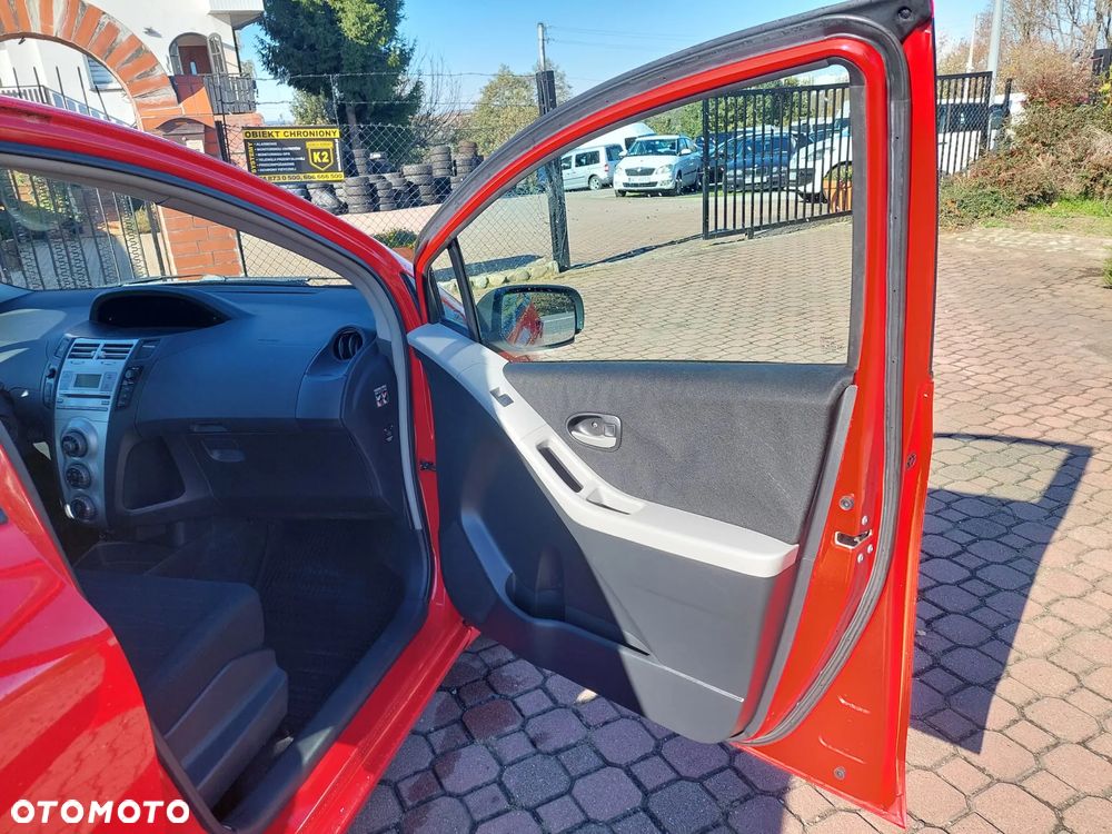 Toyota Yaris 1.4 D-4D Life - 17