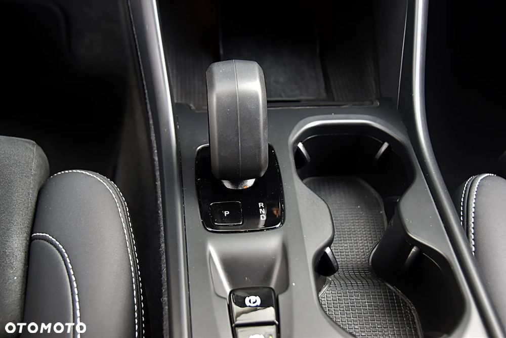 Volvo XC 40 B4 Core - 33