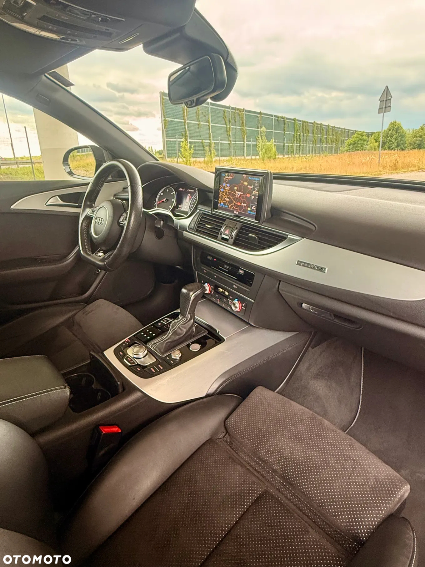 Audi A6 Avant 2.0 TDI quattro S tronic - 31