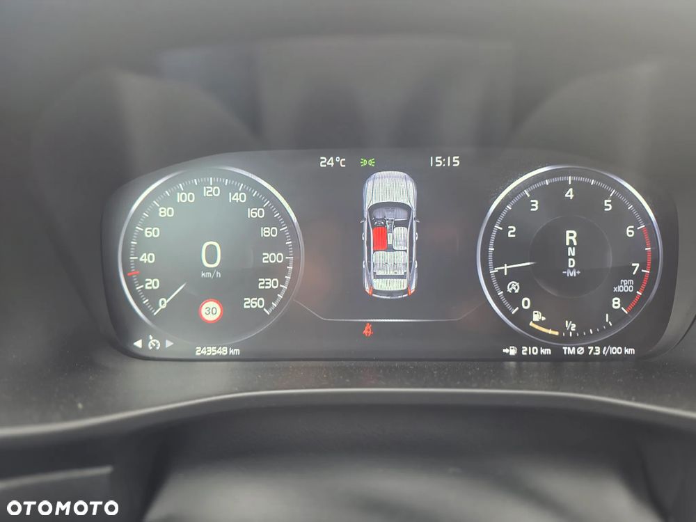 Volvo XC 40 T3 Geartronic Momentum Pro - 17