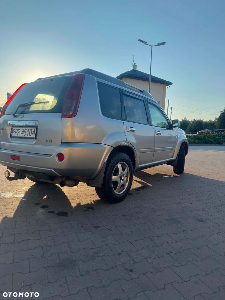 Nissan X-Trail 2.2 dCi 4x4 Columbia - 9