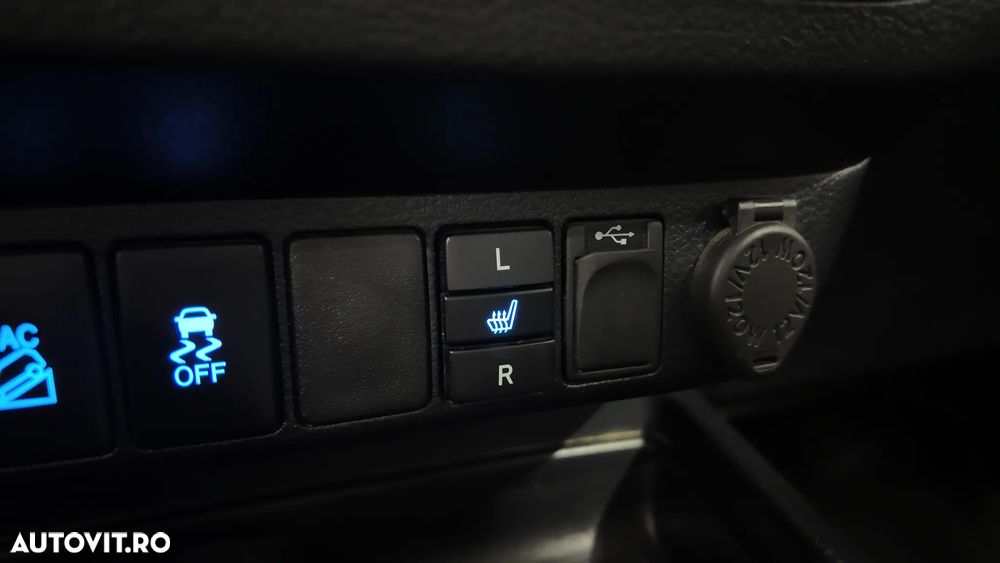 Toyota Hilux 2.4D 150CP 4x4 Double Cab AT Style - 33