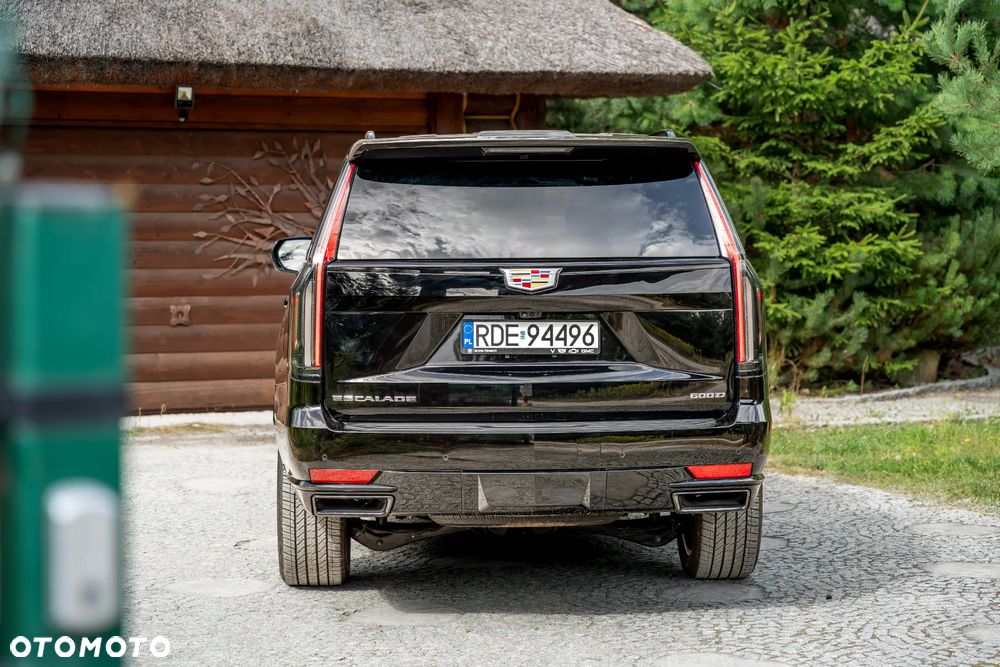 Cadillac Escalade - 19