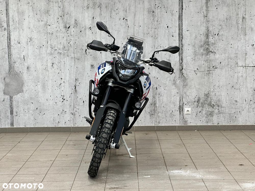 BMW F - 2