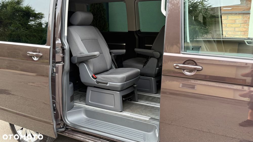 Volkswagen Multivan - 26