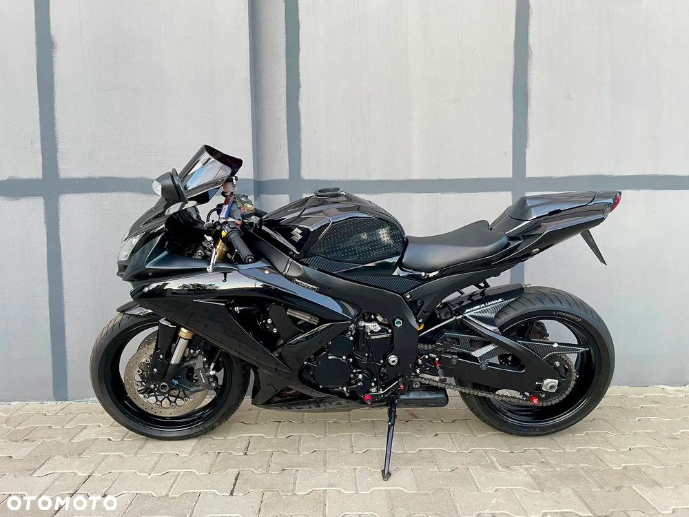 Suzuki GSX-R - 6