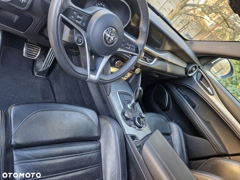 Alfa Romeo Stelvio 2.0 Turbo Executive Q4 - 8