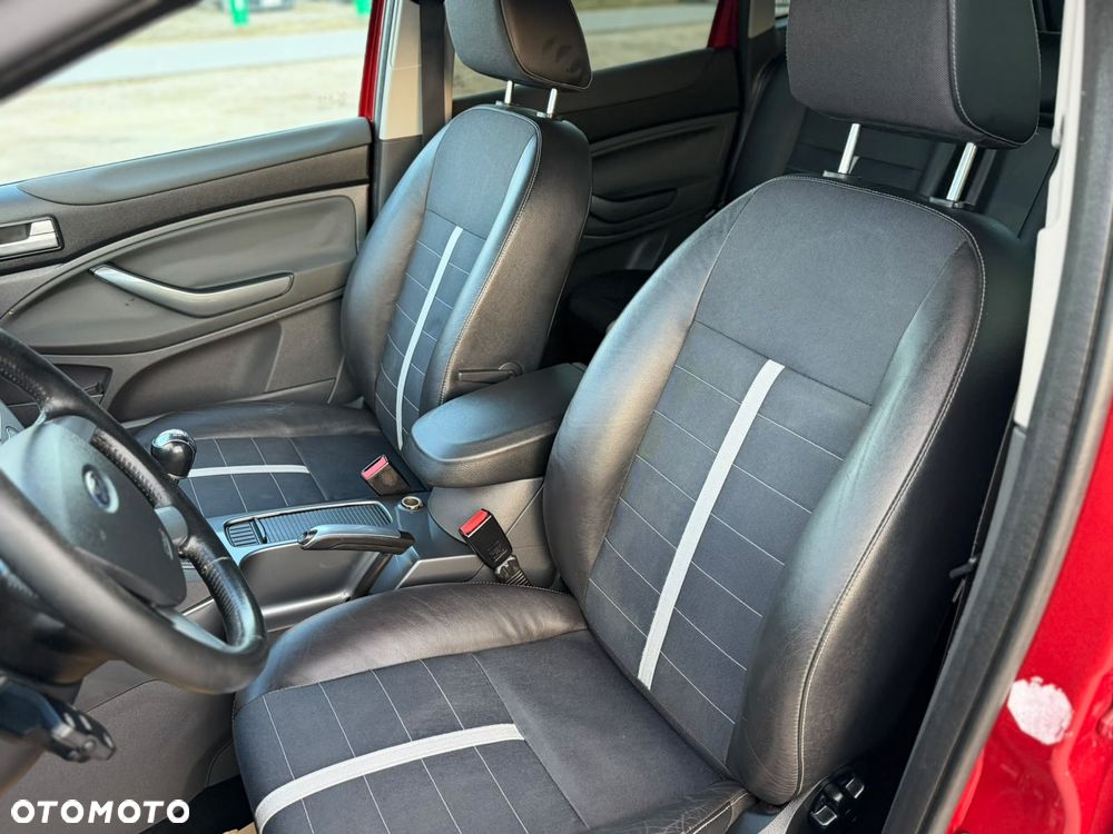 Ford Kuga - 14