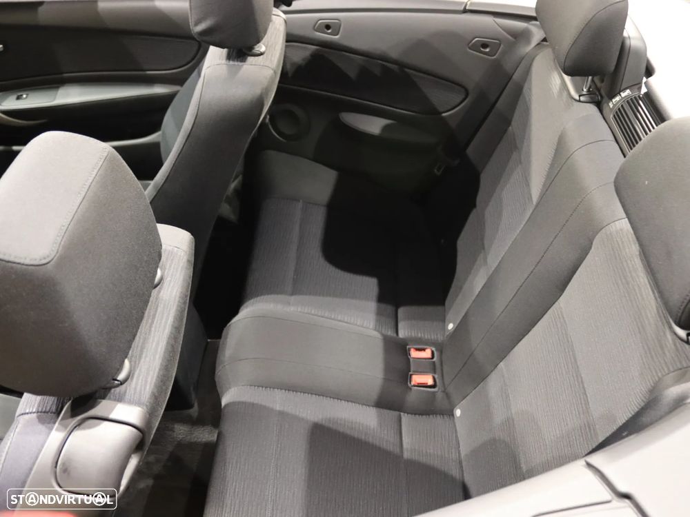 BMW 118 d Cabrio - 11