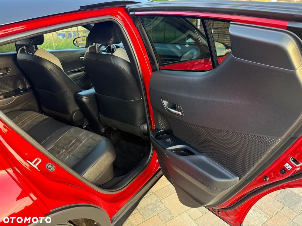 Toyota C-HR 2.0 GR Sport - 36