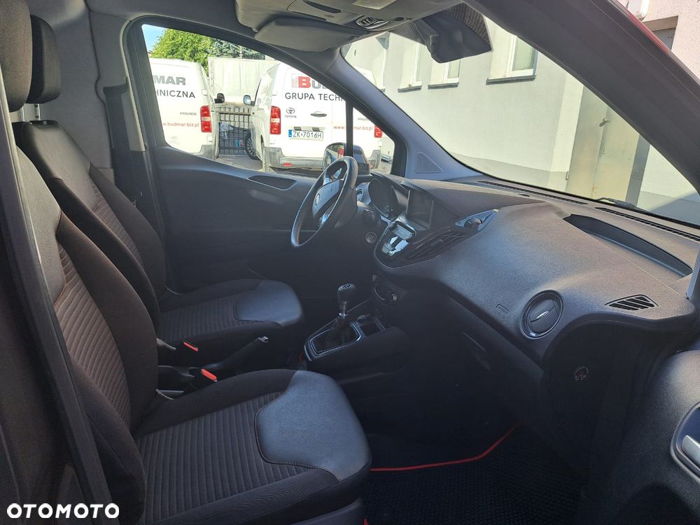 Ford Courier - 14