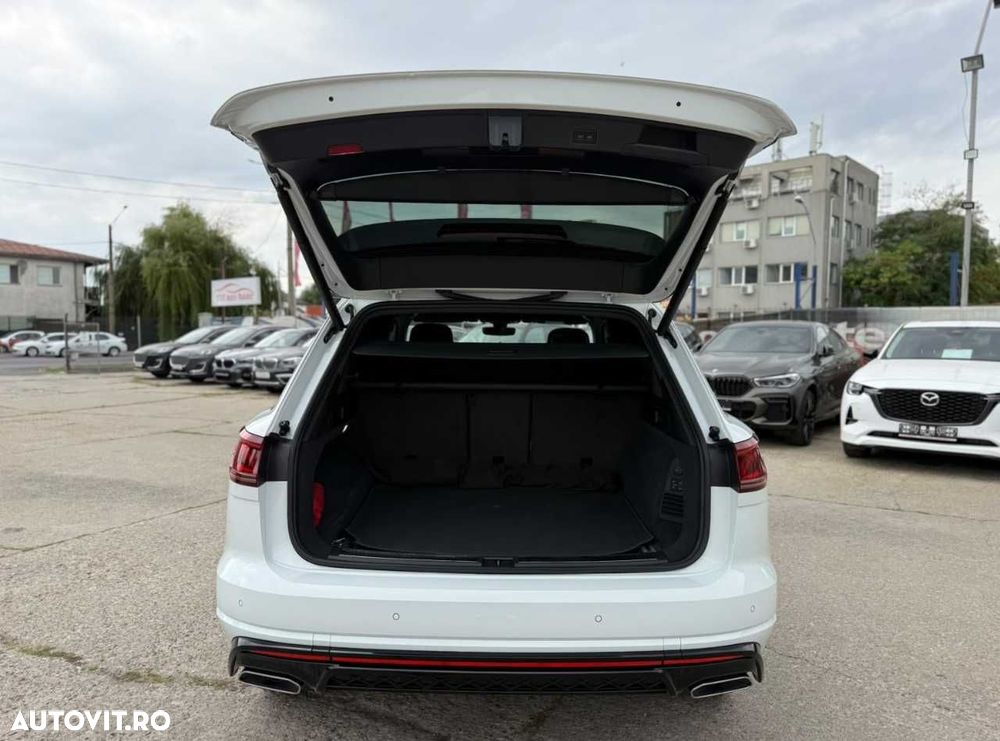 Volkswagen Touareg 3.0 V6 TDI SCR 4Motion Automatik R-Line - 14