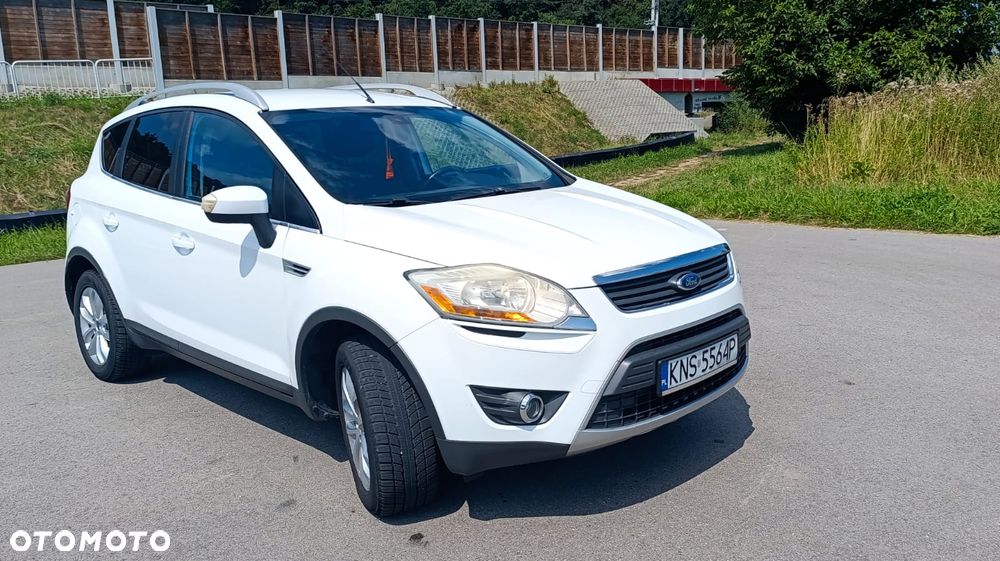 Ford Kuga 2.0 TDCi 2x4 Titanium - 2