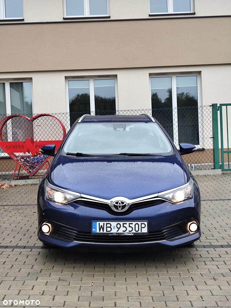 Toyota Auris 2017 photo 4
