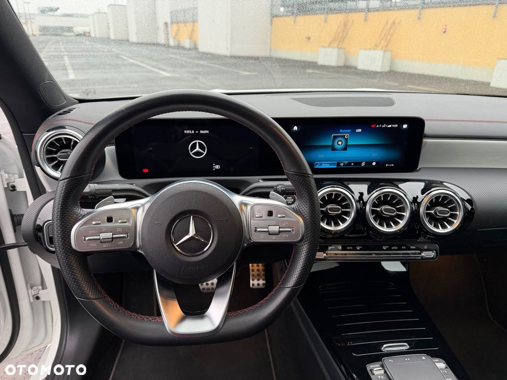 Mercedes-Benz CLA 200 AMG Line 7G-DCT - 14