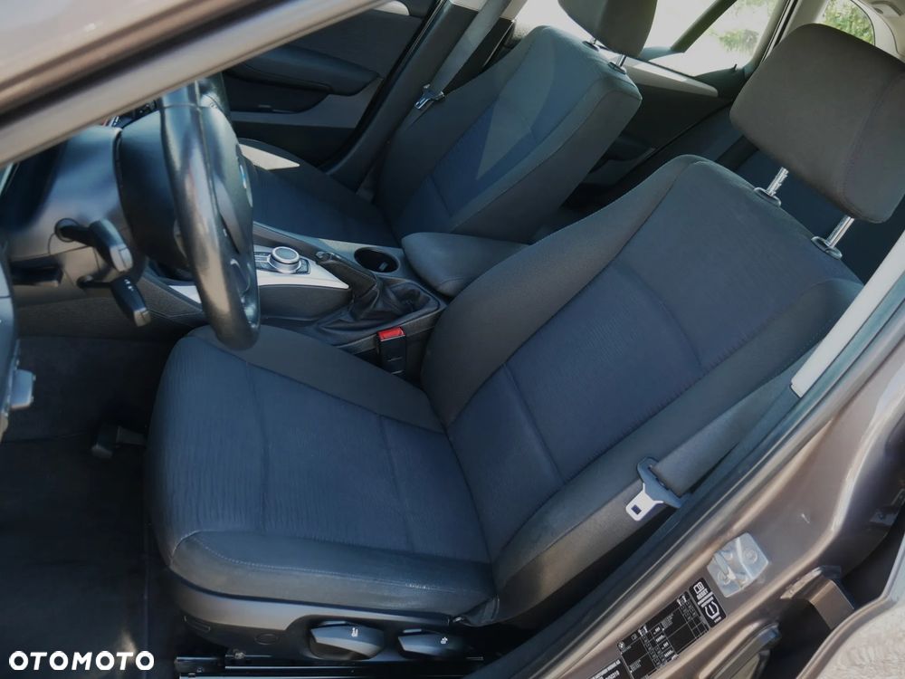 BMW X1 xDrive18d - 23