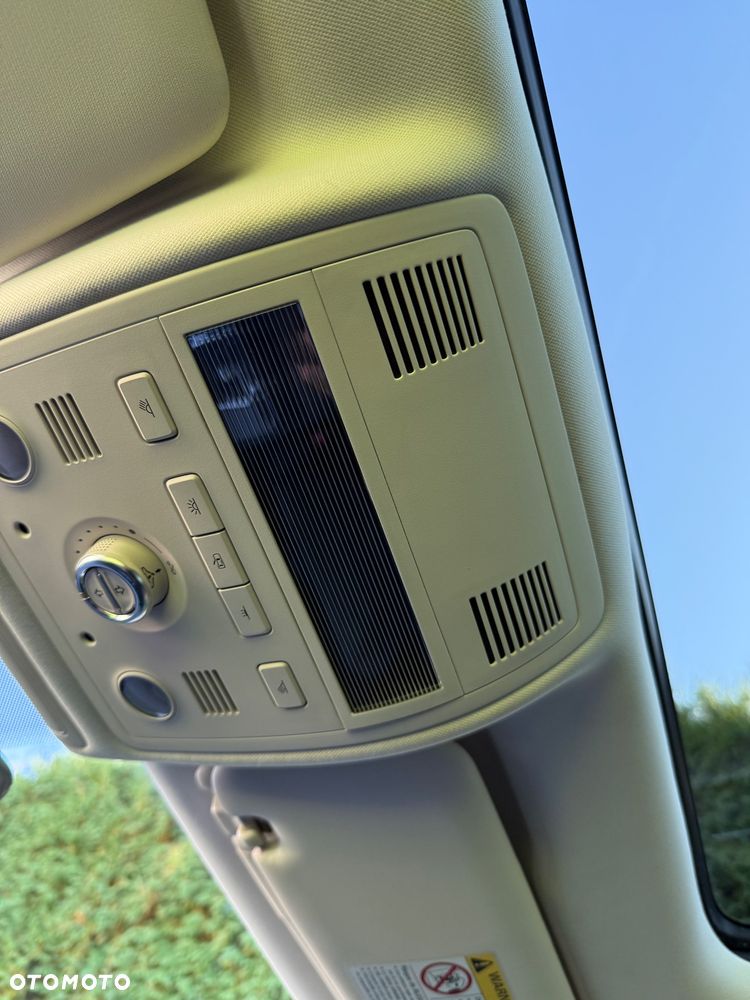 Volkswagen Touareg - 26