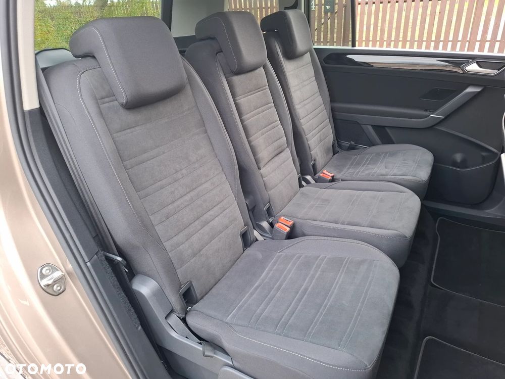 Volkswagen Touran 1.5 TSI EVO Highline - 15