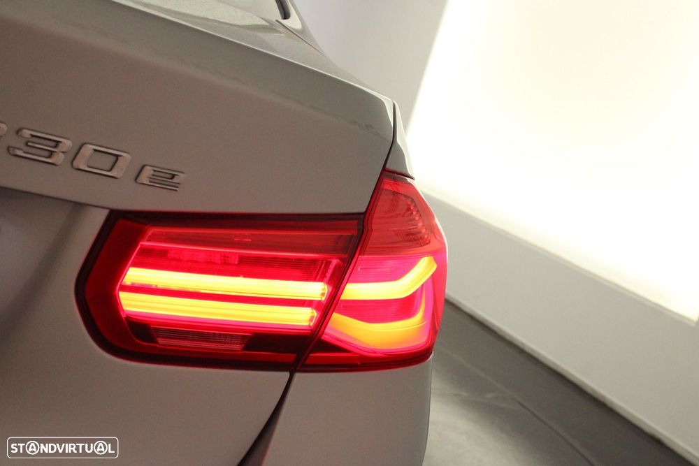 BMW 330 e iPerformance Line Sport — fotografia 46