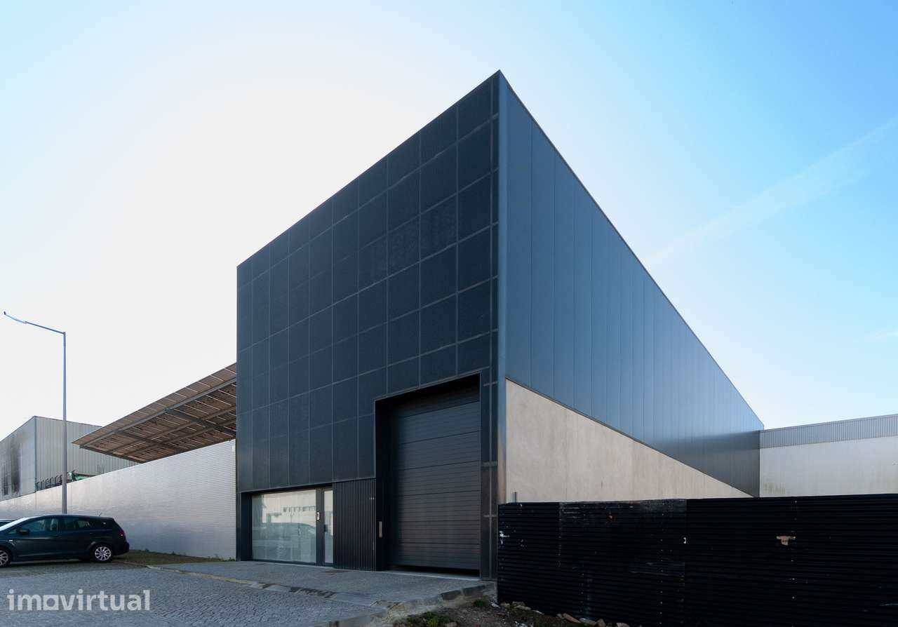 Edifício Multisserviços em Espinho — 750 m²