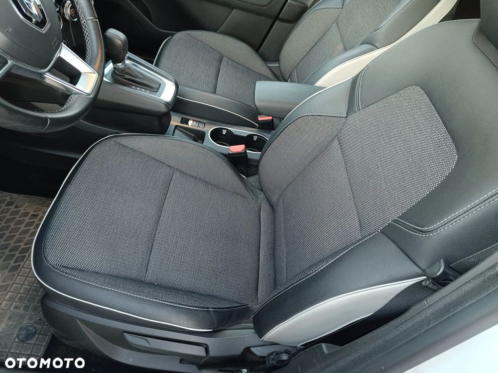 Renault Captur BLUE dCi 115 EDC BUSINESS EDITION - 18