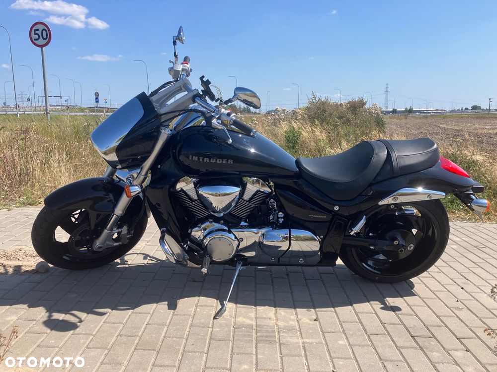 Suzuki Intruder - 4