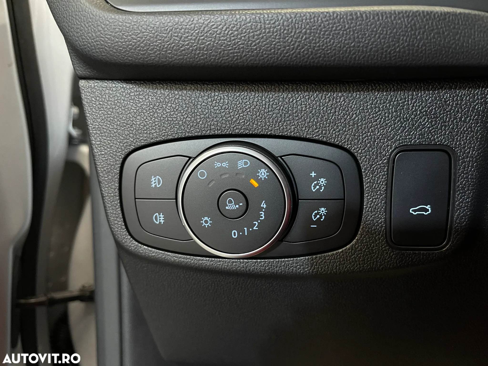 Ford Focus 1.0 EcoBoost Trend Edition - 12