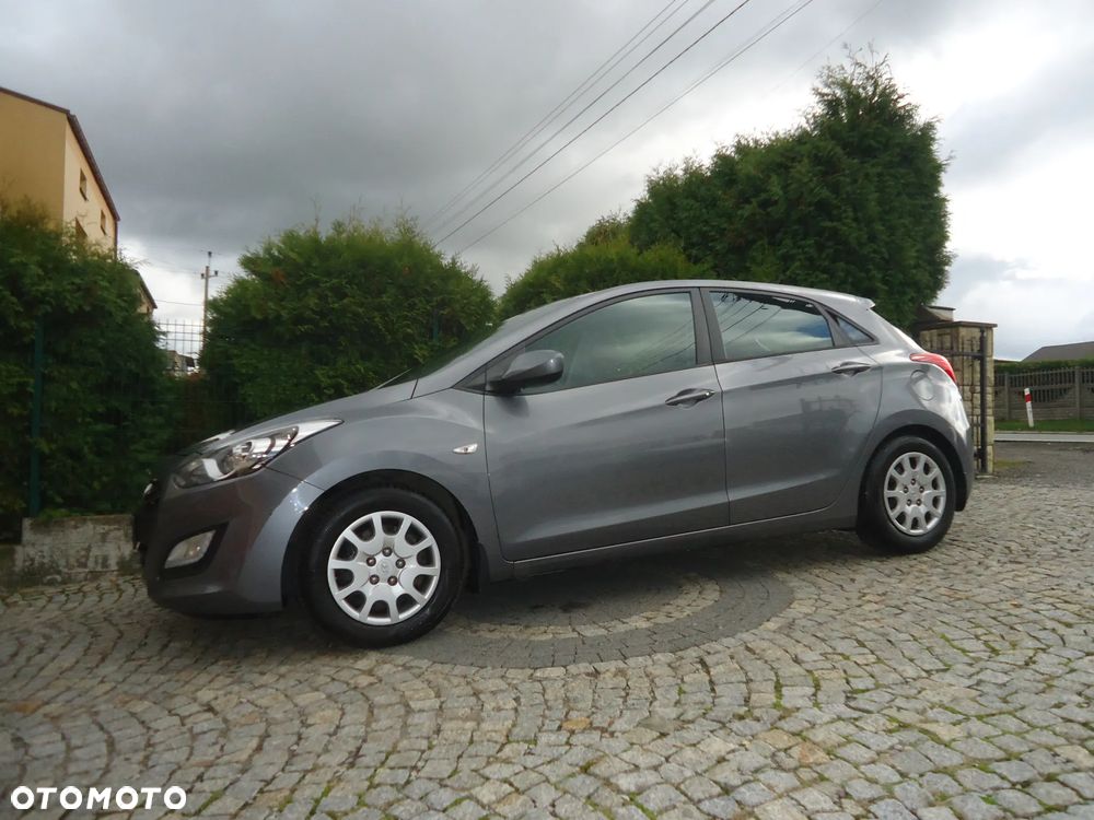 Hyundai i30 1.6 GDI Comfort - 1
